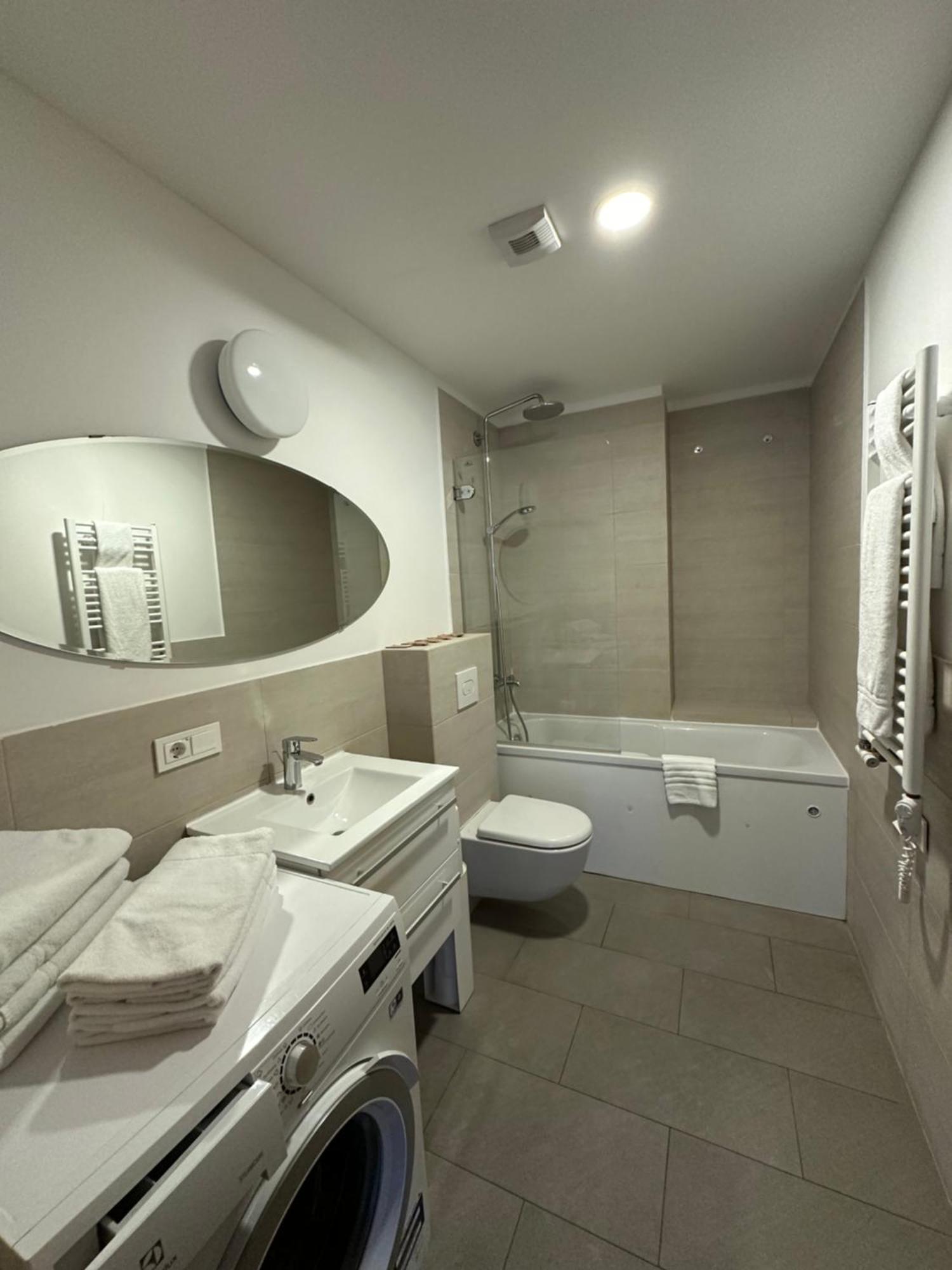 Forrest Apartments Vilnius Bagian luar foto